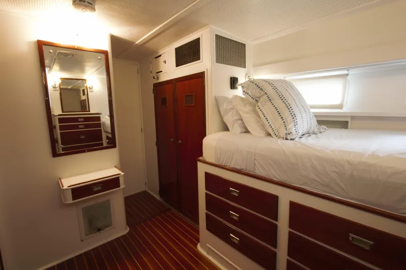 Missy Yacht Photos Pics 