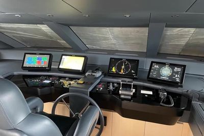 Yacht