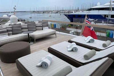 Yacht