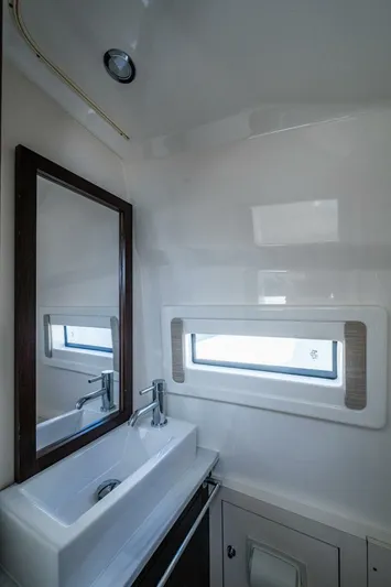  Yacht Photos Pics 2021 Pursuit 378 - Image 42