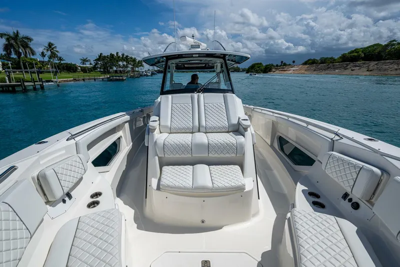  Yacht Photos Pics 2021 Pursuit 378 - Image 36