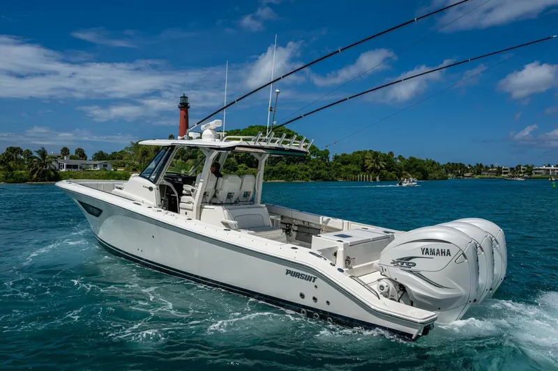  Yacht Photos Pics 2021 Pursuit 378 - Image 6