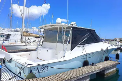 2011 Cabo Express 40