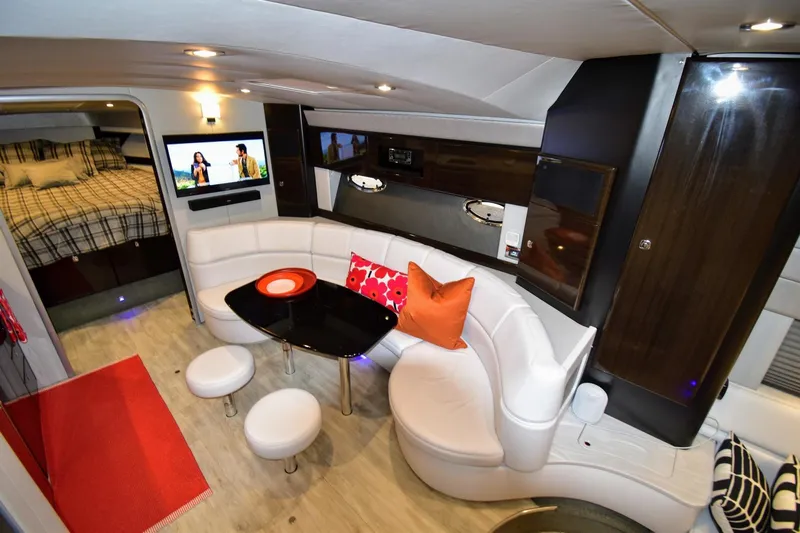 Nauti Dog II Yacht Photos Pics 