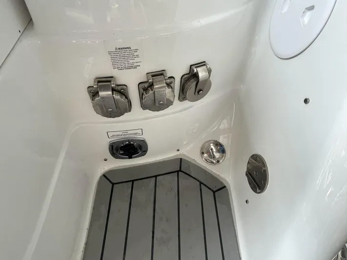 Nauti Dog II Yacht Photos Pics 