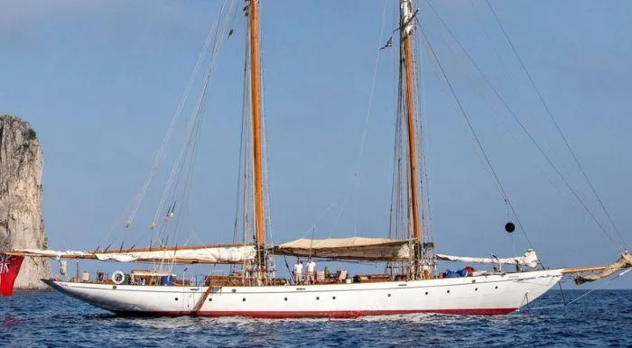 Puritan Yacht Photos Pics 