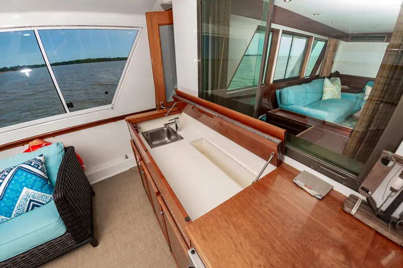 Summertime Lady Yacht Photos Pics 70 Hatteras 1980