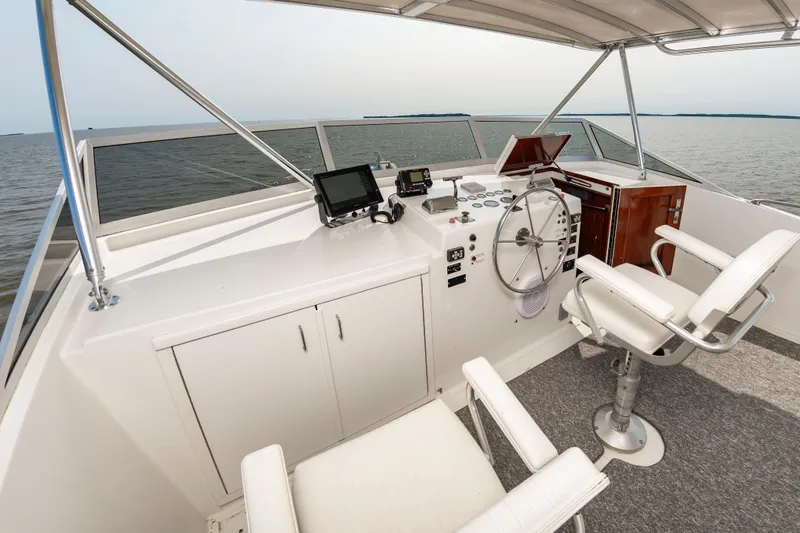 Summertime Lady Yacht Photos Pics 70 Hatteras 1980