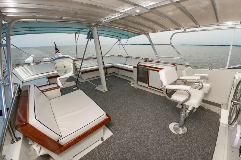 Summertime Lady Yacht Photos Pics 70 Hatteras 1980