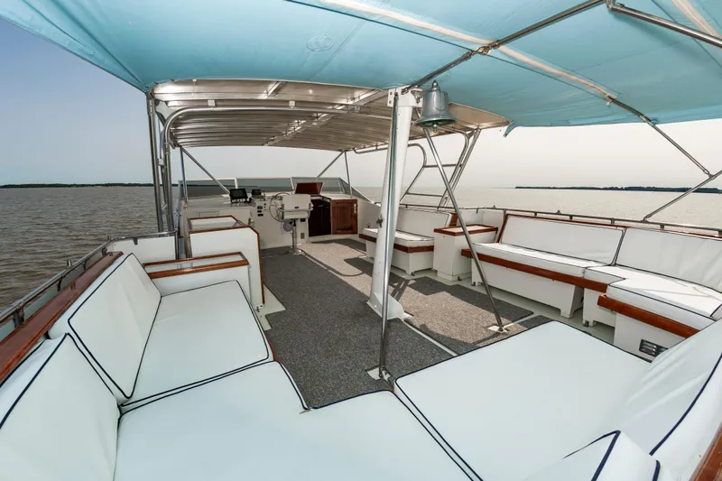 Summertime Lady Yacht Photos Pics 70 Hatteras 1980