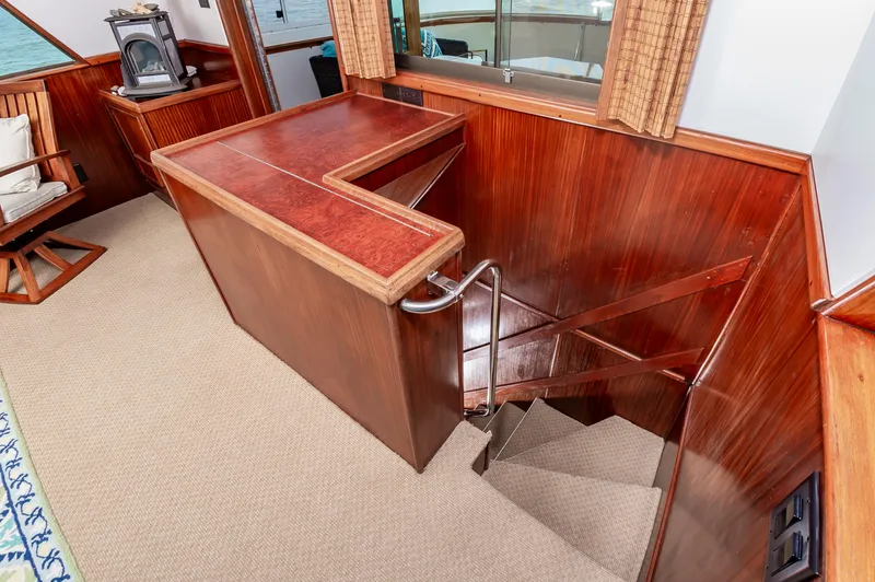 Summertime Lady Yacht Photos Pics 70 Hatteras 1980