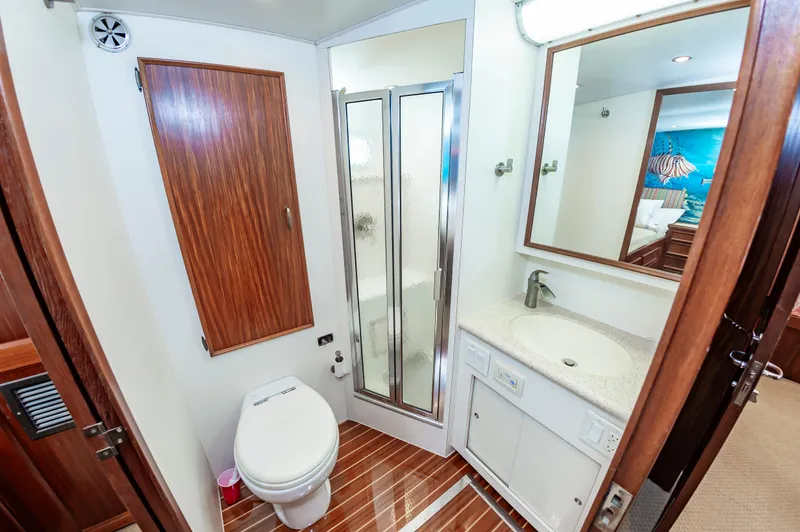 Summertime Lady Yacht Photos Pics 70 Hatteras 1980