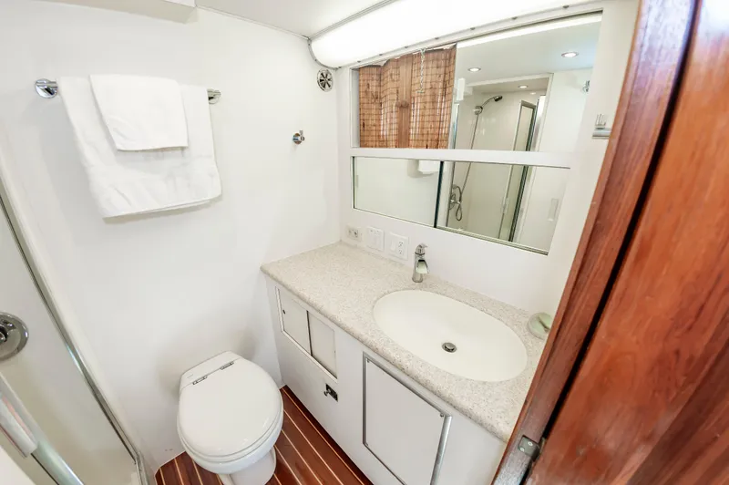 Summertime Lady Yacht Photos Pics 