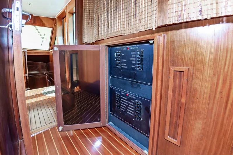 Summertime Lady Yacht Photos Pics 70 Hatteras 1980