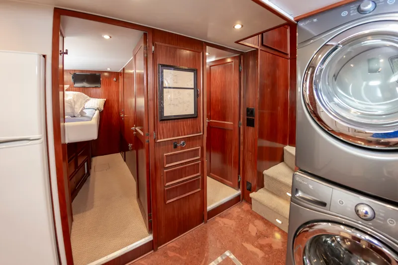 Summertime Lady Yacht Photos Pics 