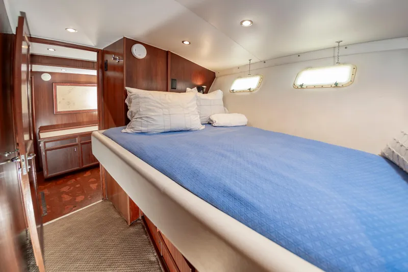 Summertime Lady Yacht Photos Pics 