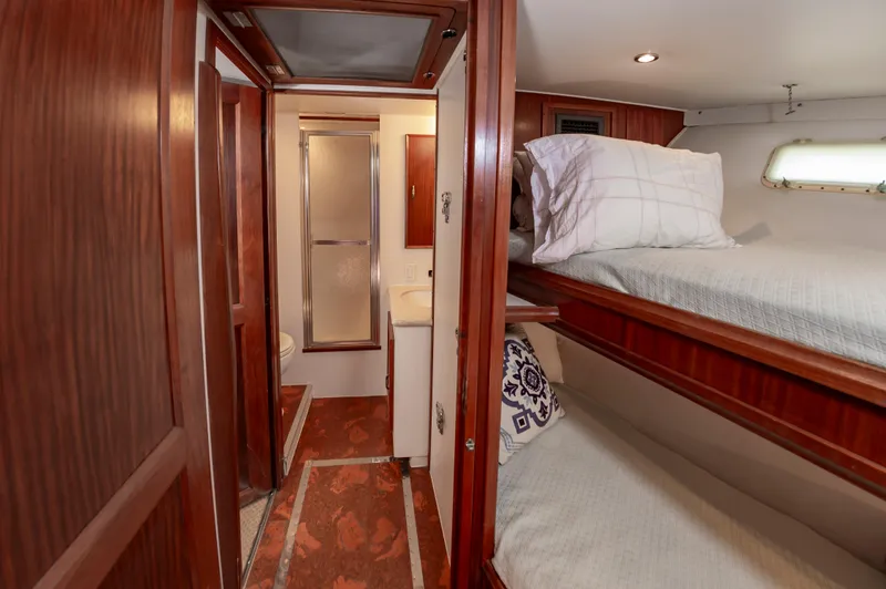 Summertime Lady Yacht Photos Pics 70 Hatteras 1980