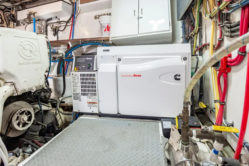 Summertime Lady Yacht Photos Pics 70 Hatteras 1980