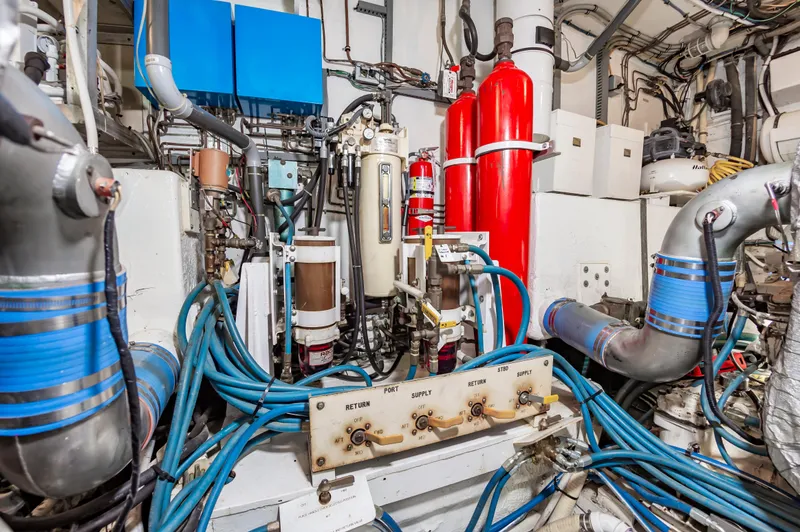 Summertime Lady Yacht Photos Pics 70 Hatteras 1980