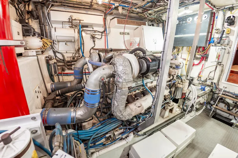 Summertime Lady Yacht Photos Pics 70 Hatteras 1980