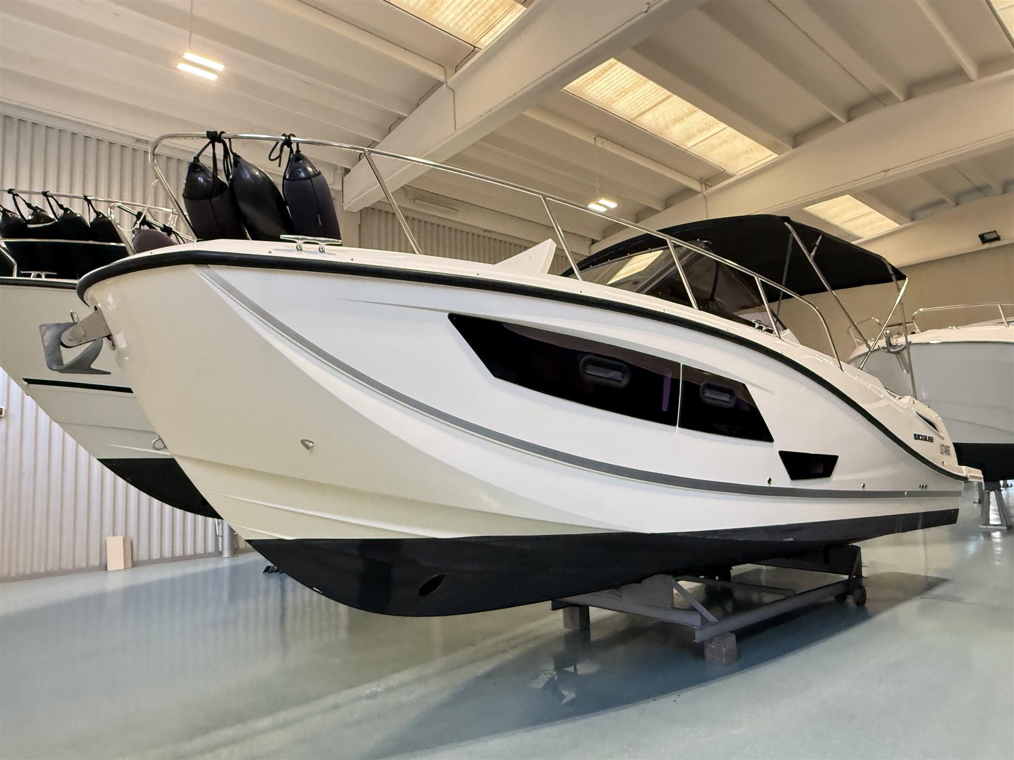 2023 Quicksilver Active 875 sundeck