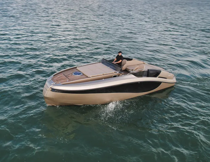  Yacht Photos Pics Luxury Wider 32 yacht cruising on open water, 2016 model.