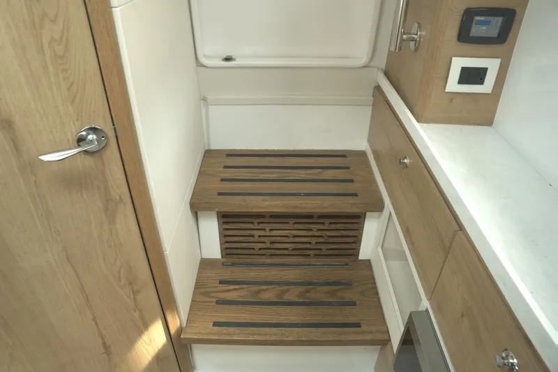 Go Around Yacht Photos Pics 