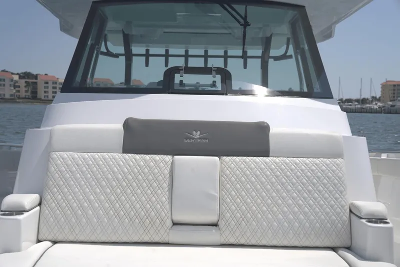 Go Around Yacht Photos Pics 