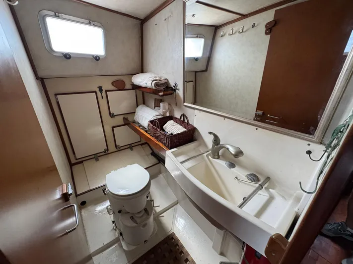 Northern Goose Yacht Photos Pics 