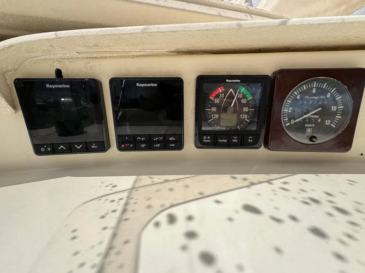 Northern Goose Yacht Photos Pics 