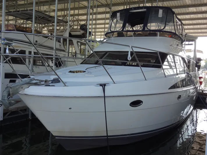 Paraiso Yacht Photos Pics 