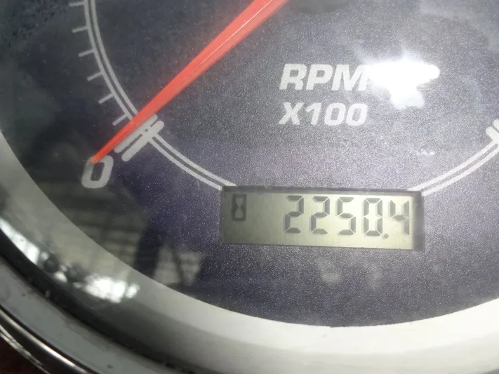 Paraiso Yacht Photos Pics 