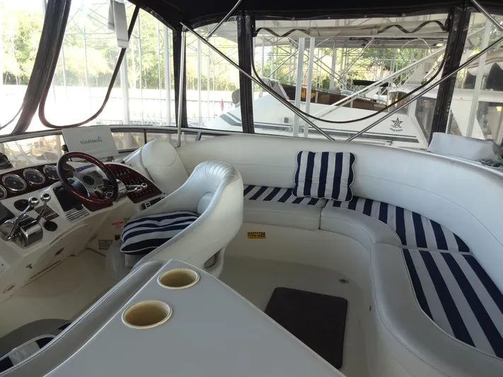 Paraiso Yacht Photos Pics 