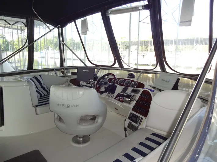 Paraiso Yacht Photos Pics 