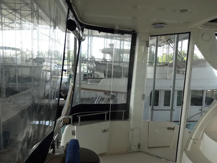 Paraiso Yacht Photos Pics 