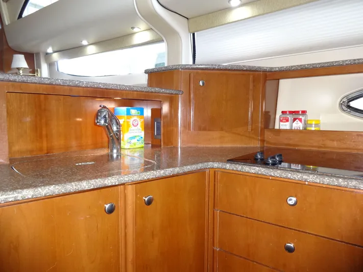 Paraiso Yacht Photos Pics 