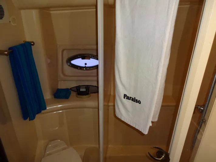 Paraiso Yacht Photos Pics 