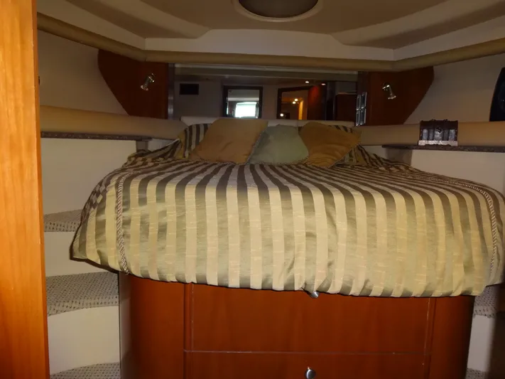 Paraiso Yacht Photos Pics 