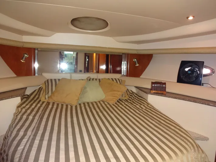 Paraiso Yacht Photos Pics 