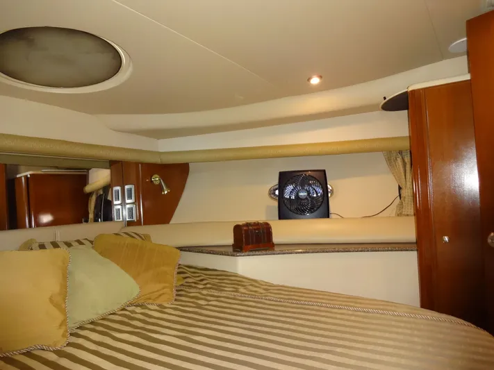 Paraiso Yacht Photos Pics 