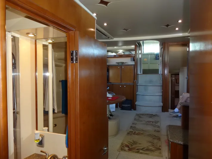 Paraiso Yacht Photos Pics 