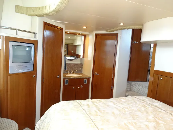 Paraiso Yacht Photos Pics 