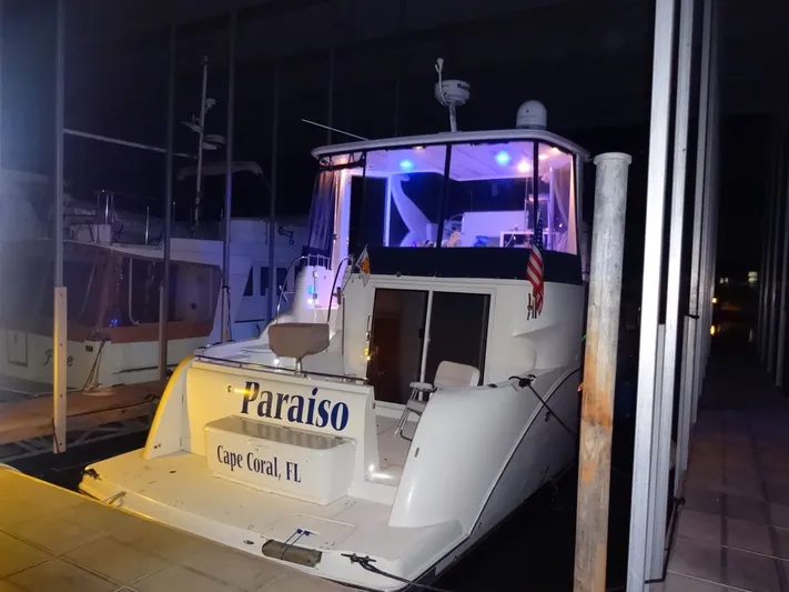 Paraiso Yacht Photos Pics 