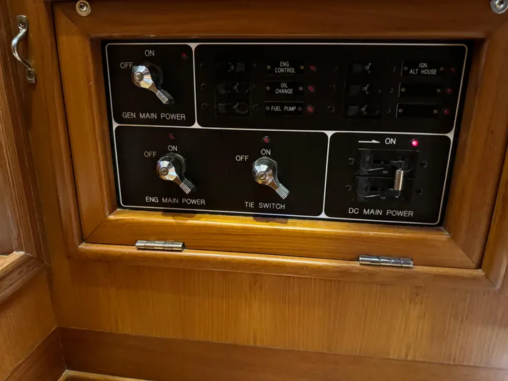 Shearwater Yacht Photos Pics 