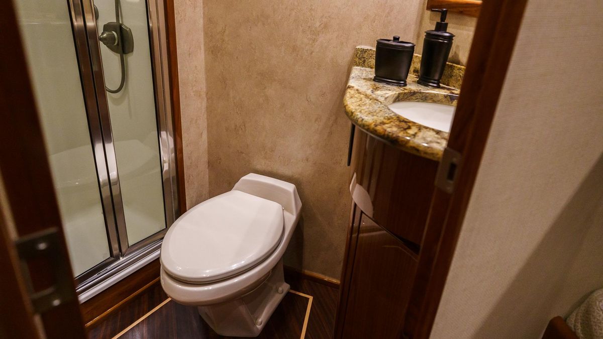 2012 Viking 70 