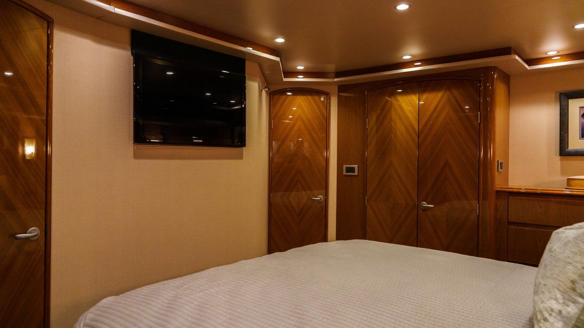 2012 Viking 70 