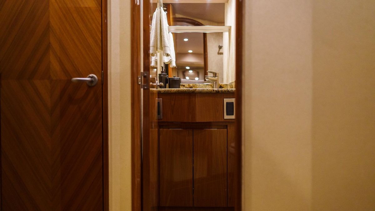 2012 Viking 70 