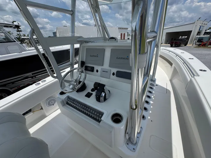  Yacht Photos Pics 2017 Invincible 33 Open Fisherman boat console with Garmin navigation system.