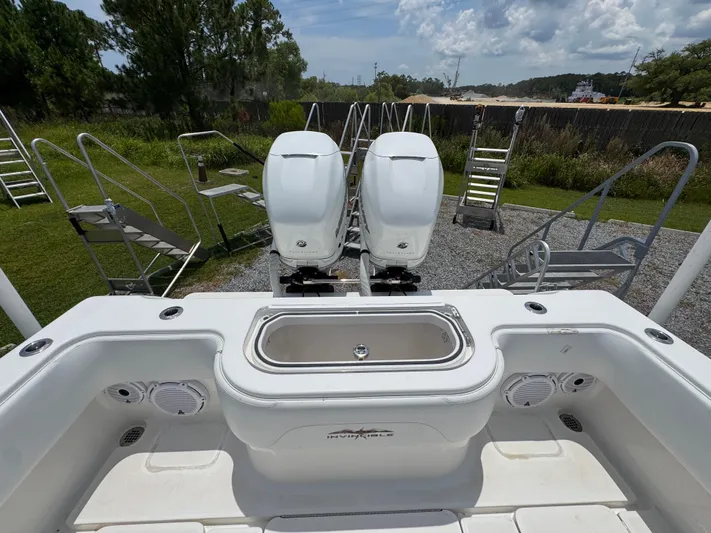  Yacht Photos Pics 2017 Invincible 33 Open Fisherman boat with dual engines and spacious deck.
