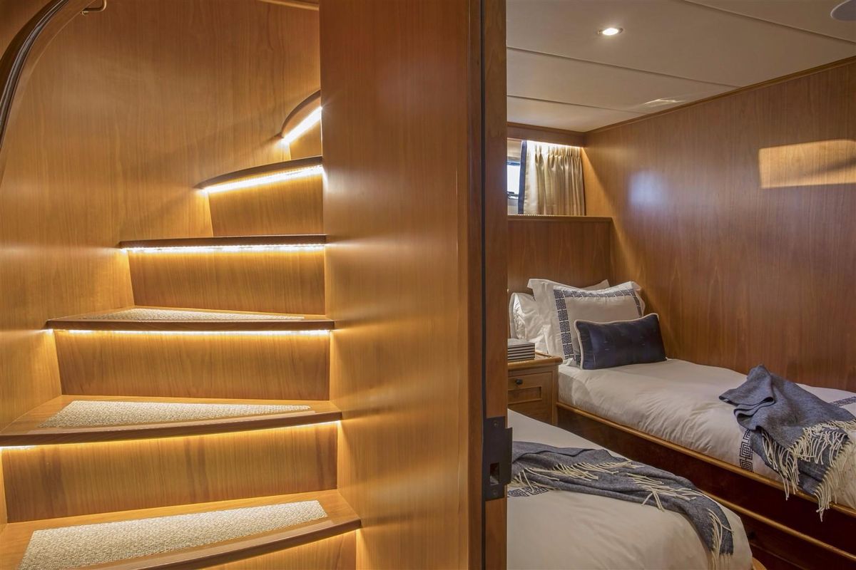 2017 Outer Reef Yachts 86 